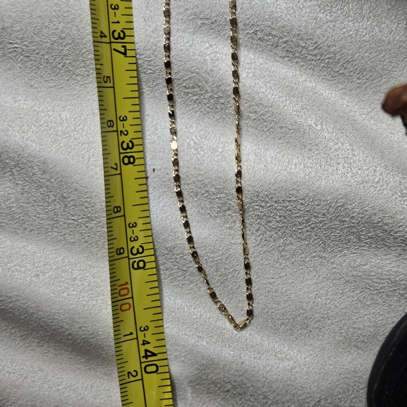 🪷Beautiful 40" Gold Tile Chain - Picture 7 of 9